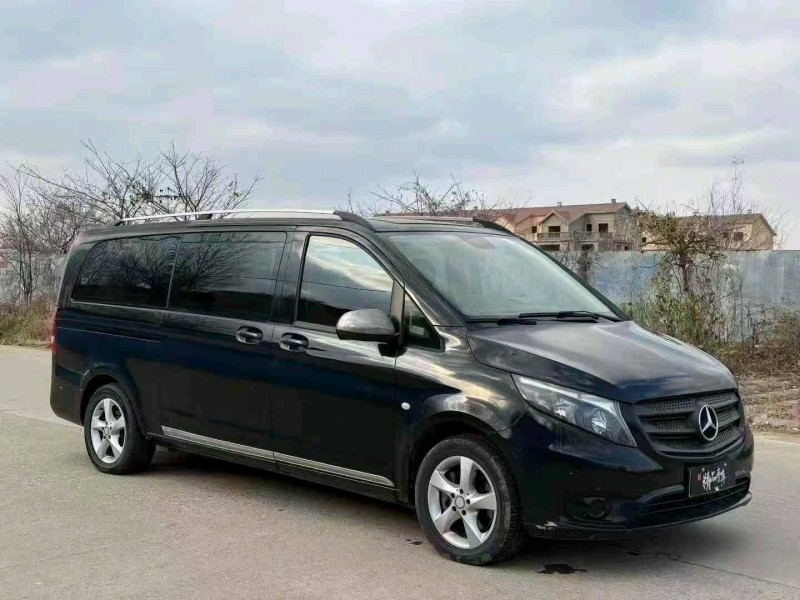 济宁18年奔驰威霆3