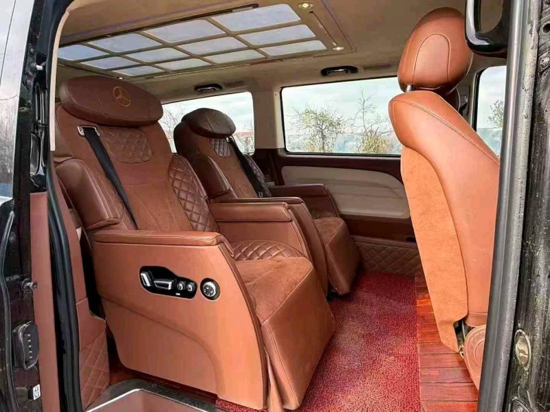 济宁18年奔驰威霆5