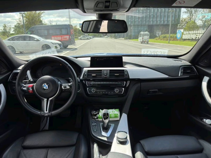 徐州17年宝马3系6