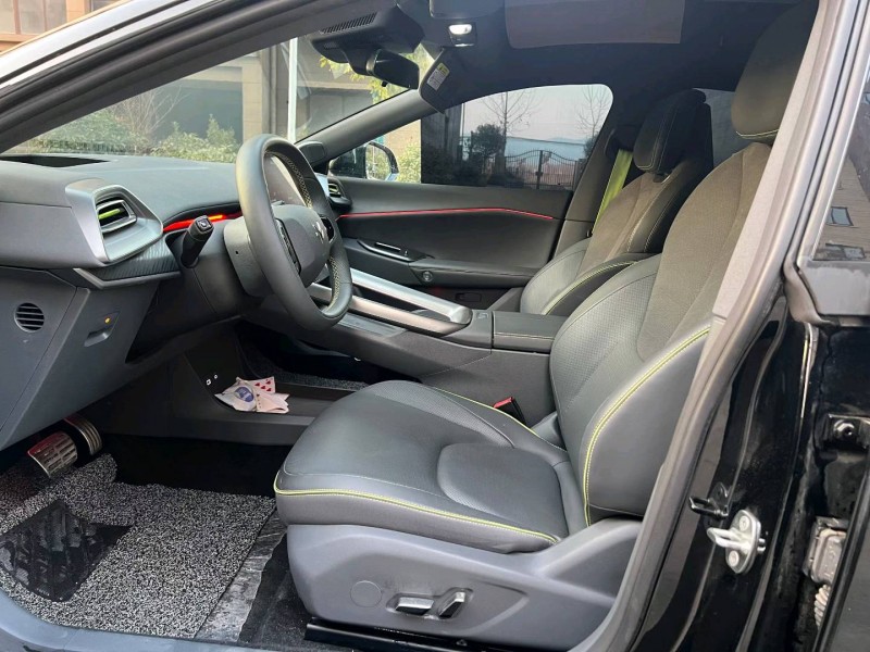 徐州24年极狐汽车阿尔法6