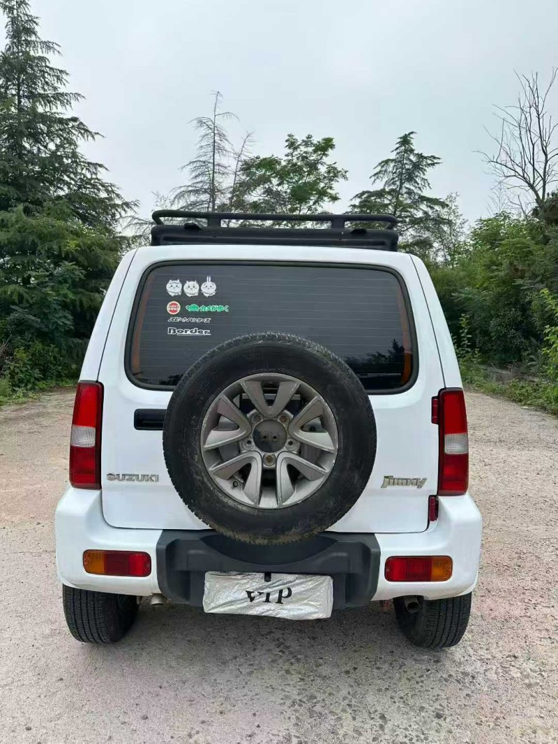 青岛16年铃木吉姆尼6