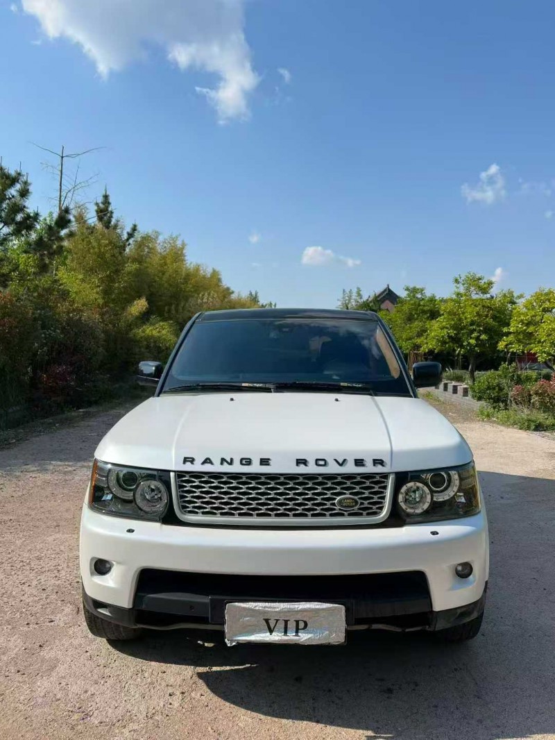 青岛10年路虎揽胜运动1