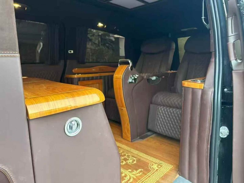 枣庄20年奔驰威霆8