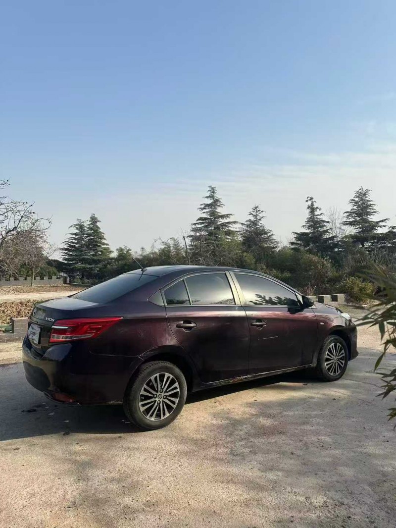 青岛17年丰田威驰4