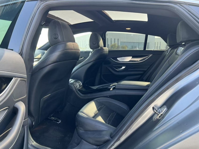 盐城22年奔驰AMG5