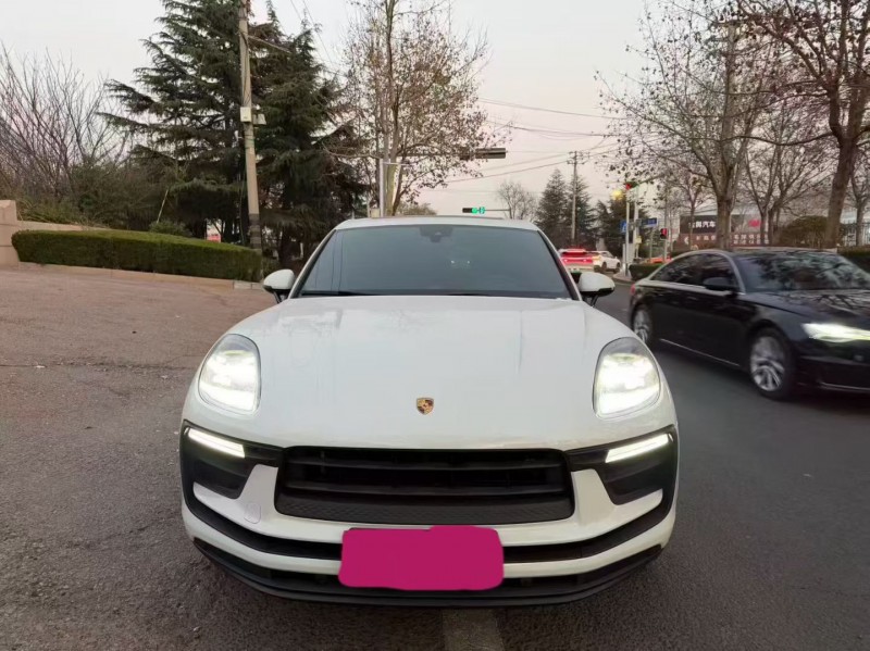 青岛24年保时捷Macan1
