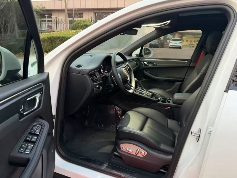 青岛24年保时捷Macan3