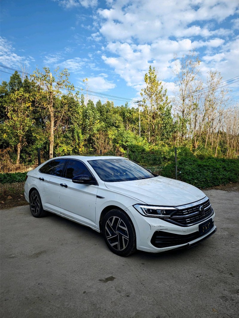 绍兴24年大众速腾2