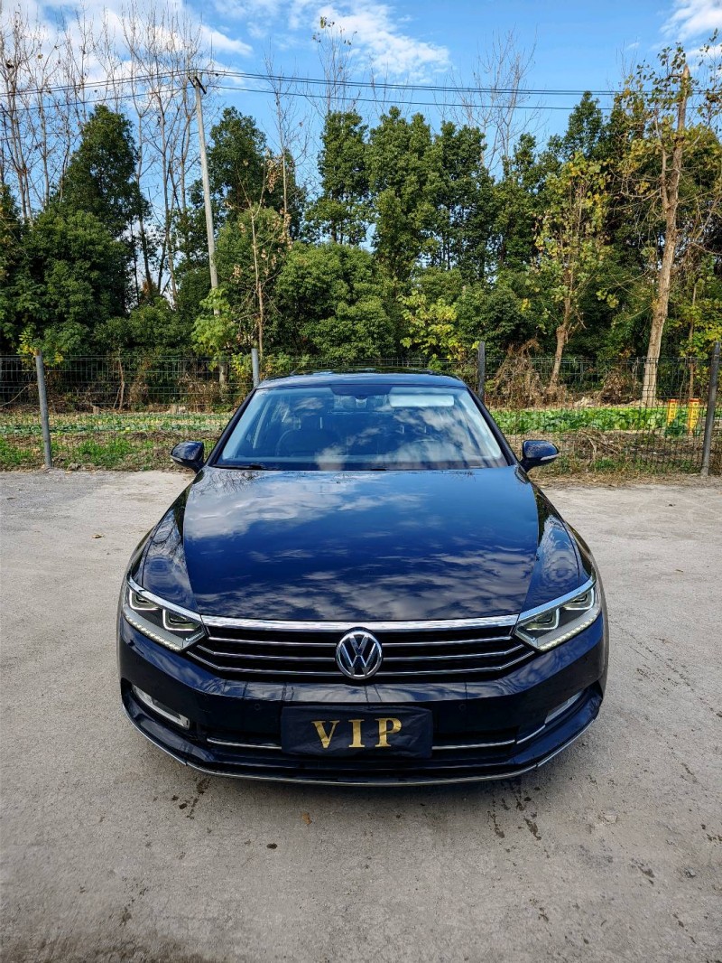 绍兴19年大众迈腾1