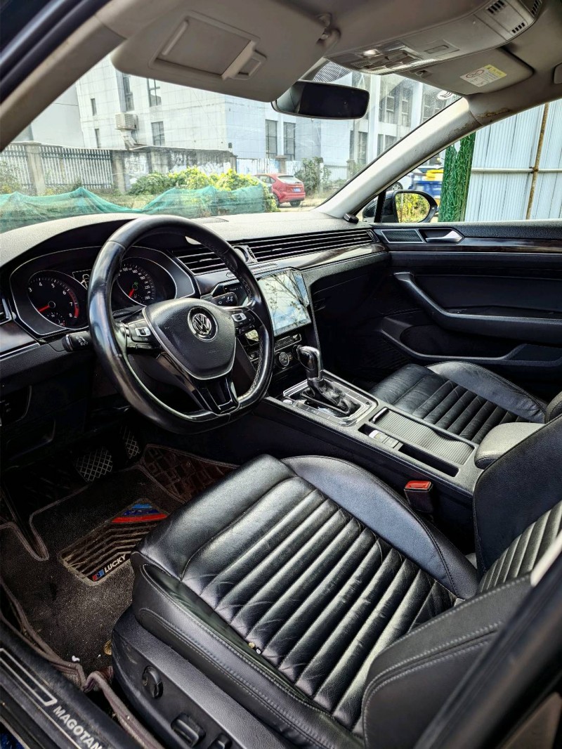 绍兴19年大众迈腾4