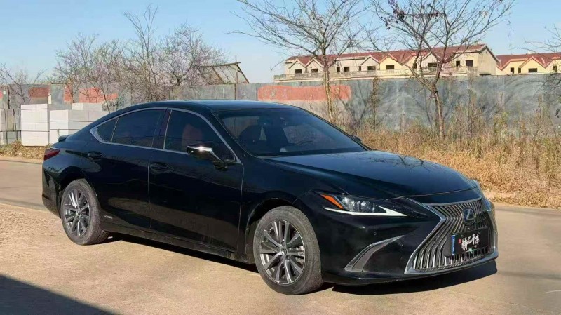 东营21年雷克萨斯ES3