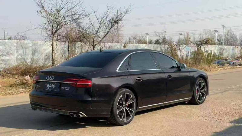 威海15年奥迪A8L9