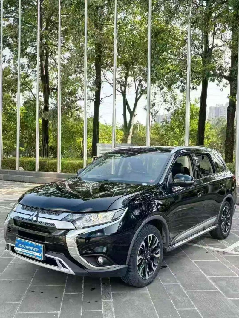 佛山19年三菱欧蓝德2