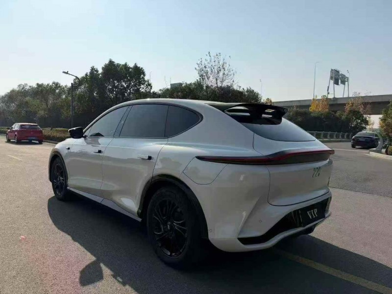 连云港23年智己LS78