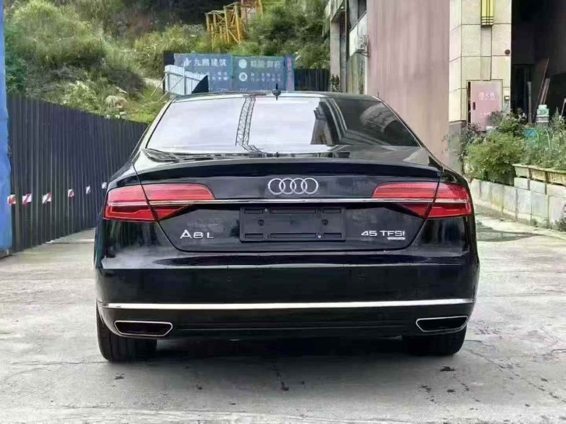 枣庄17年奥迪A8L9