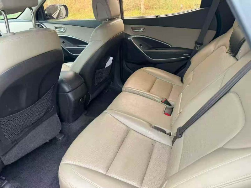 东营16年现代新胜达4