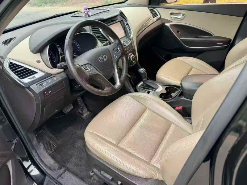 东营16年现代新胜达6