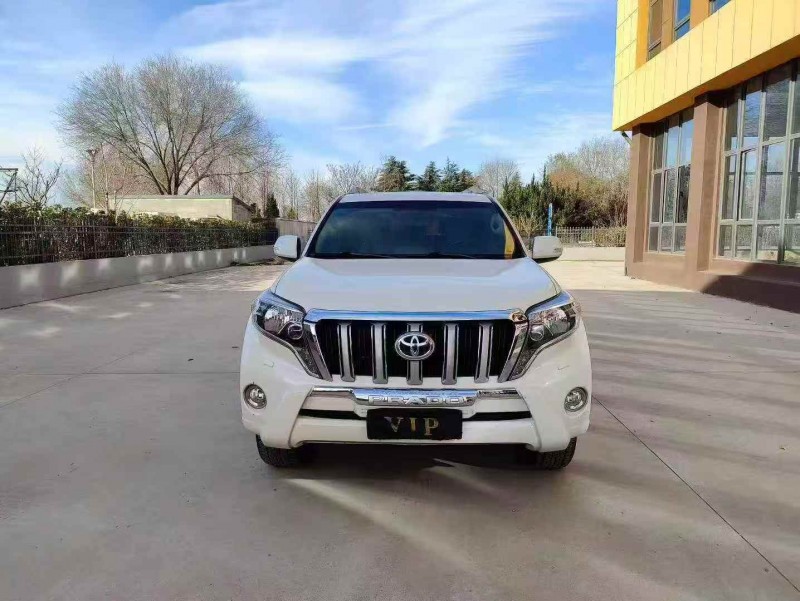 济宁18年丰田普拉多1