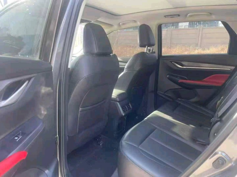 鹤壁20年长安汽车CS556