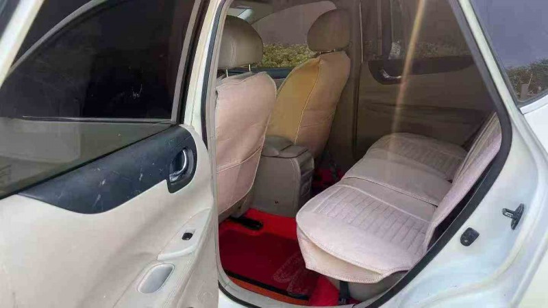 九江13年日产骐达6