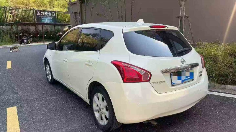 九江13年日产骐达8