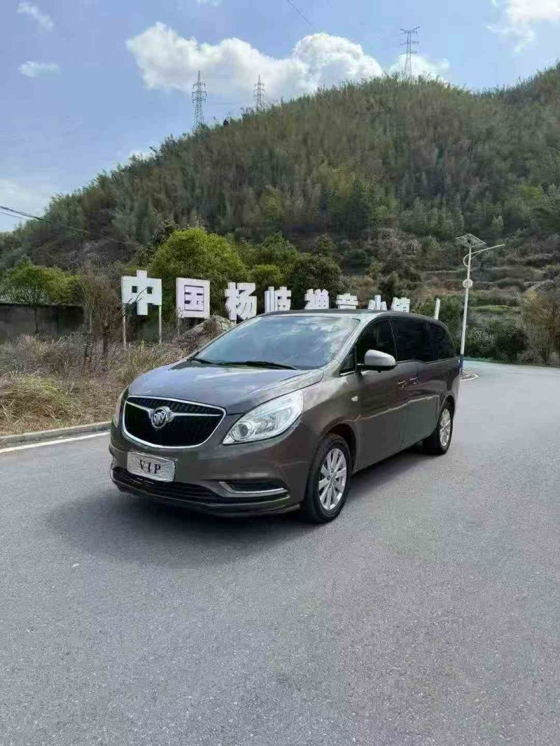 新余18年别克GL83