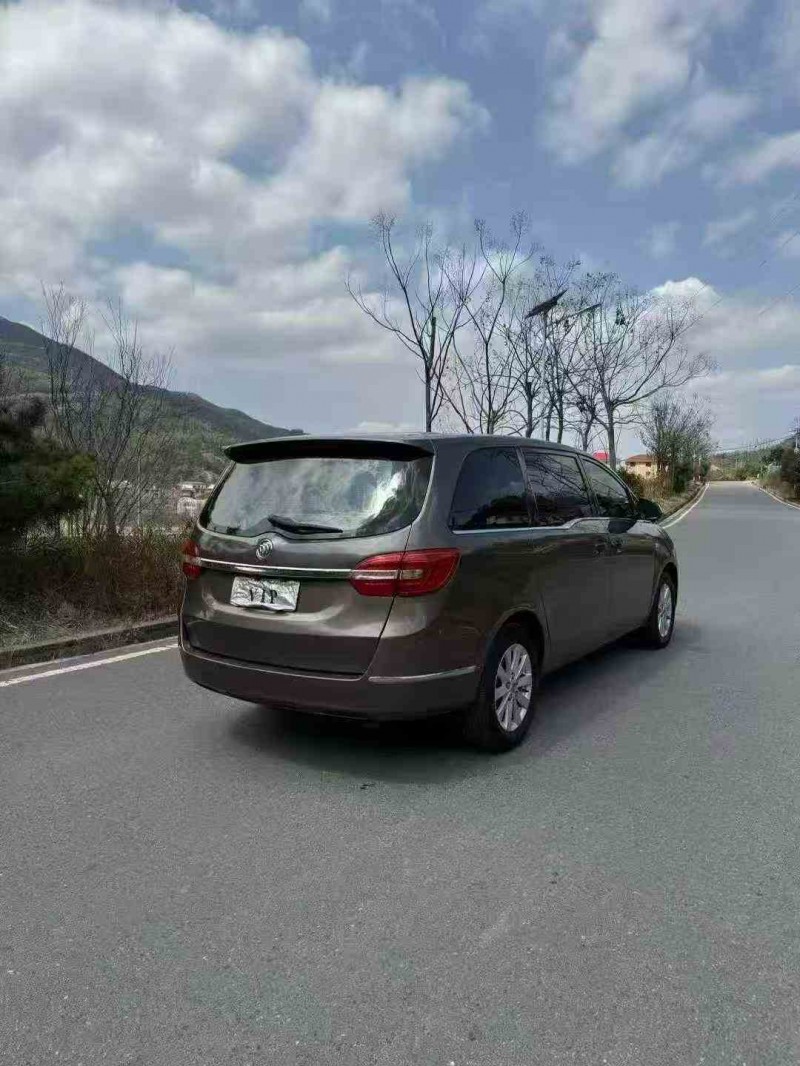 新余18年别克GL87