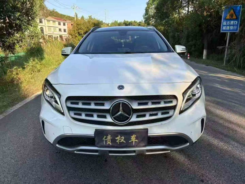 新余18年奔驰GLA1