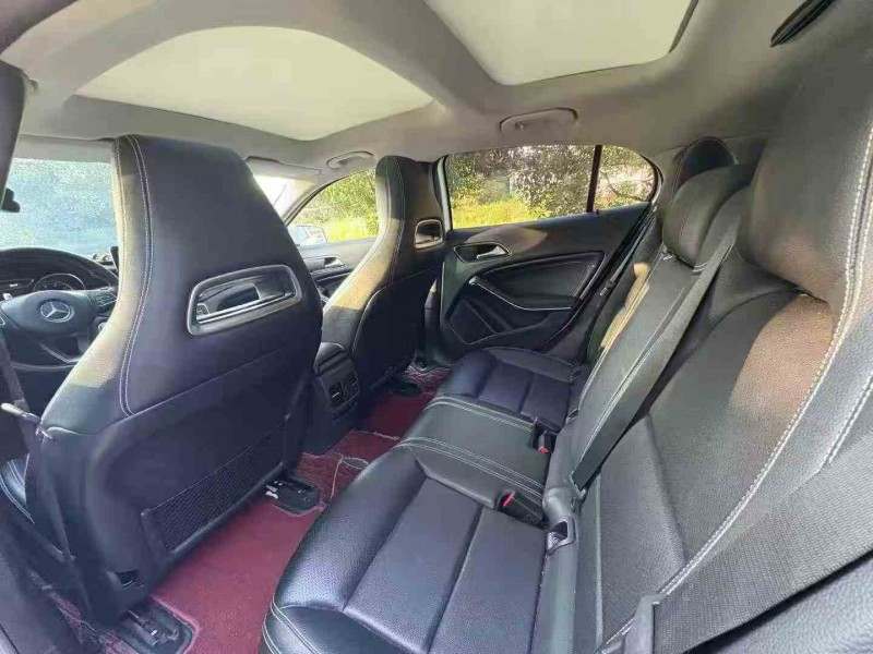 新余18年奔驰GLA6