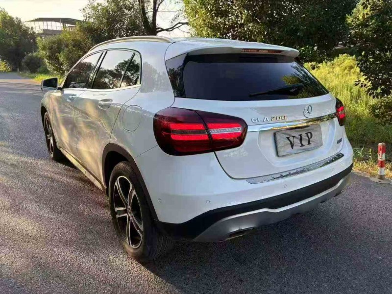 新余18年奔驰GLA8