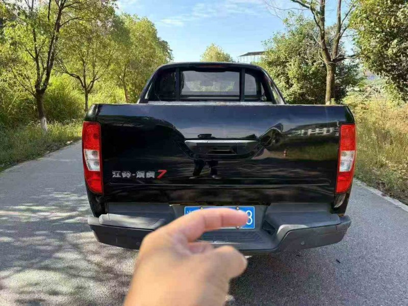 新余22年江铃域虎9