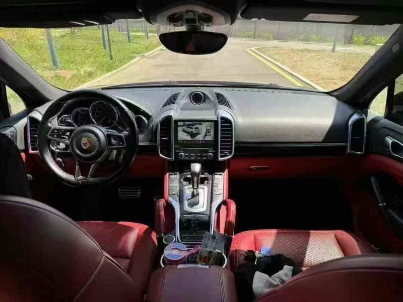 晋城16年保时捷卡宴3