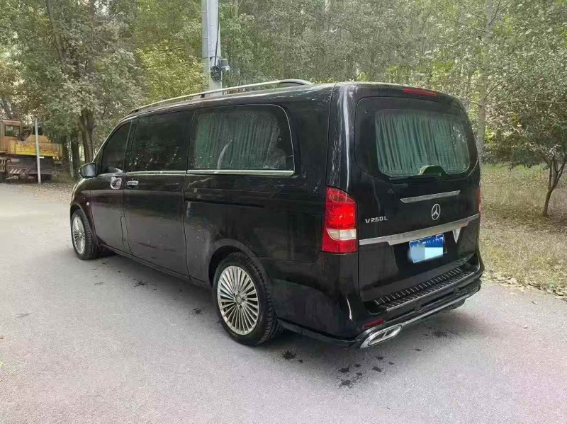 枣庄20年奔驰威霆8