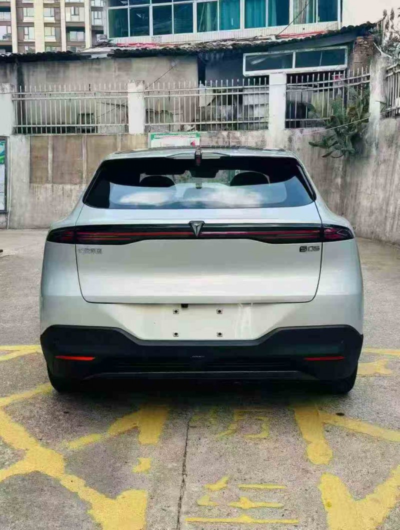 九江24年长安汽车深蓝8