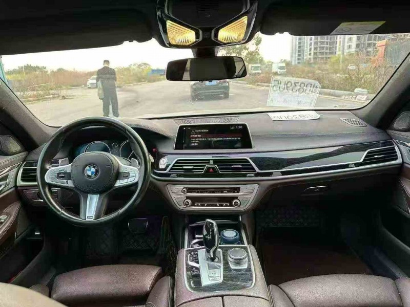 桂林19年宝马7系4