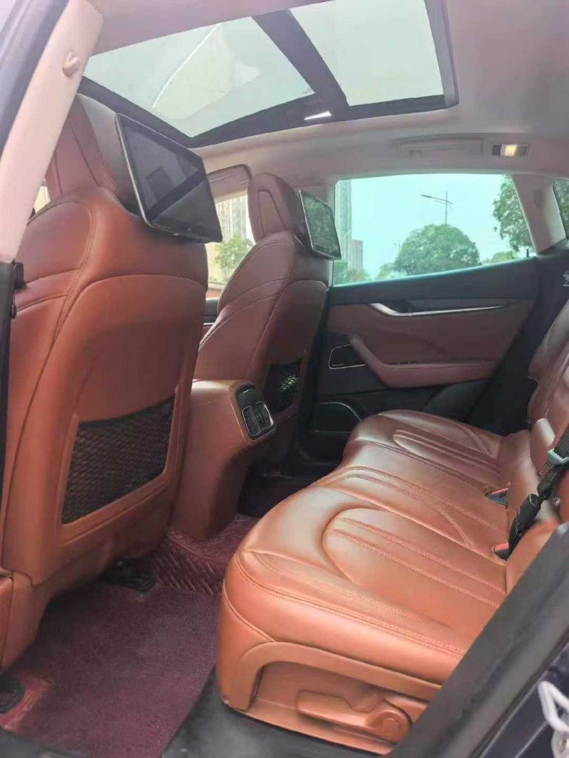 湘潭17年玛莎拉蒂Levante6