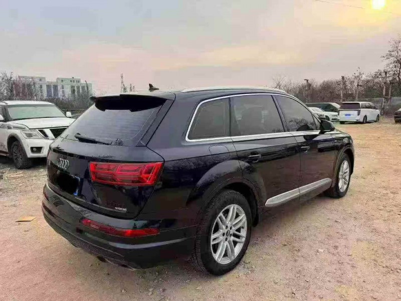 东营18年奥迪Q78