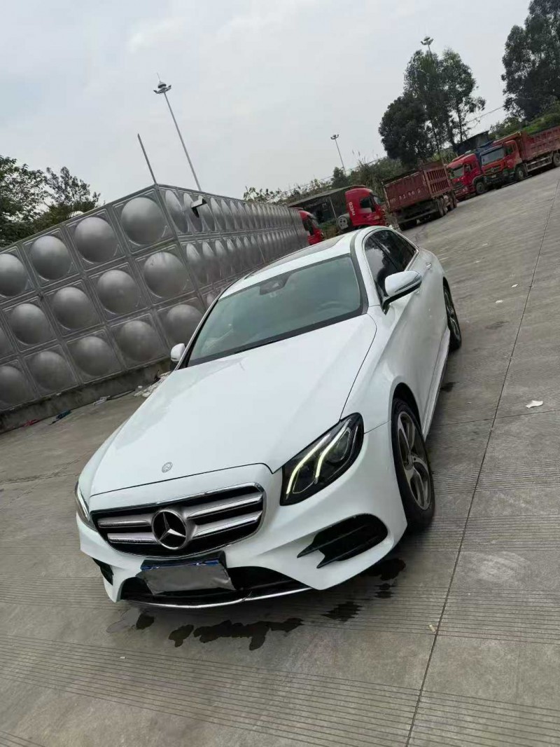 乐山19年奔驰E2