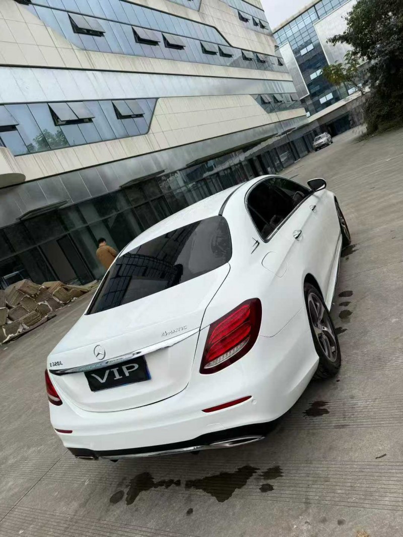 乐山19年奔驰E6
