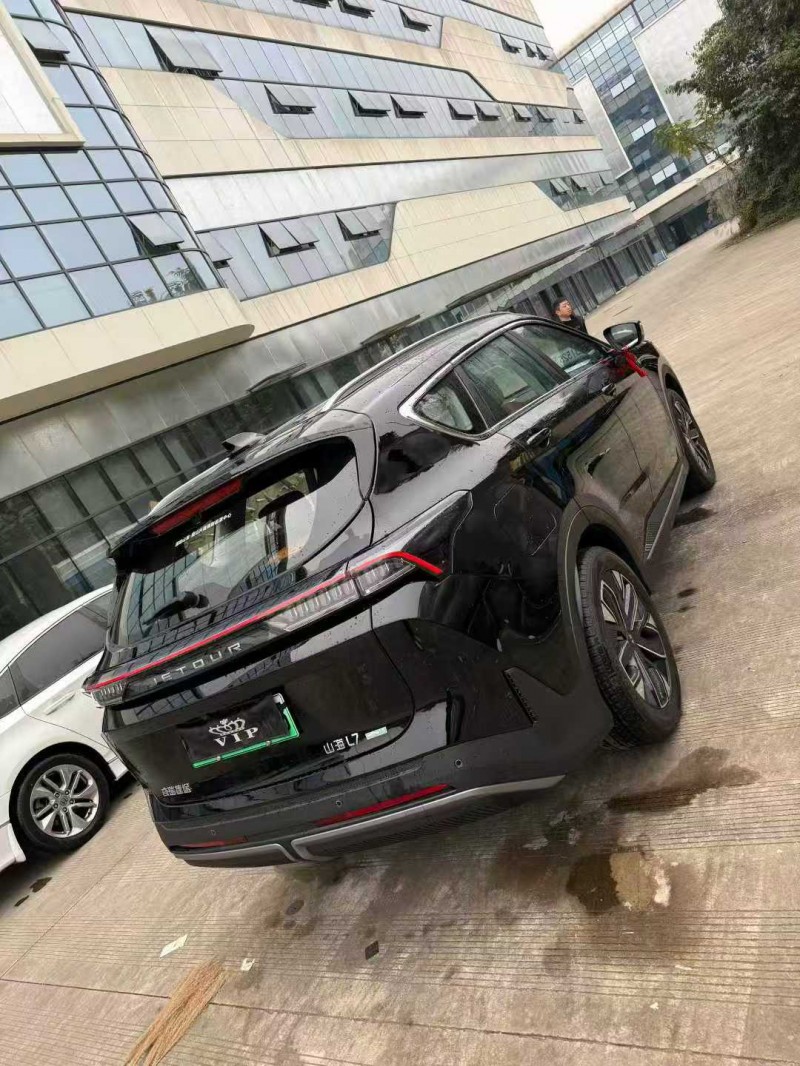 乐山25年奇瑞捷途6