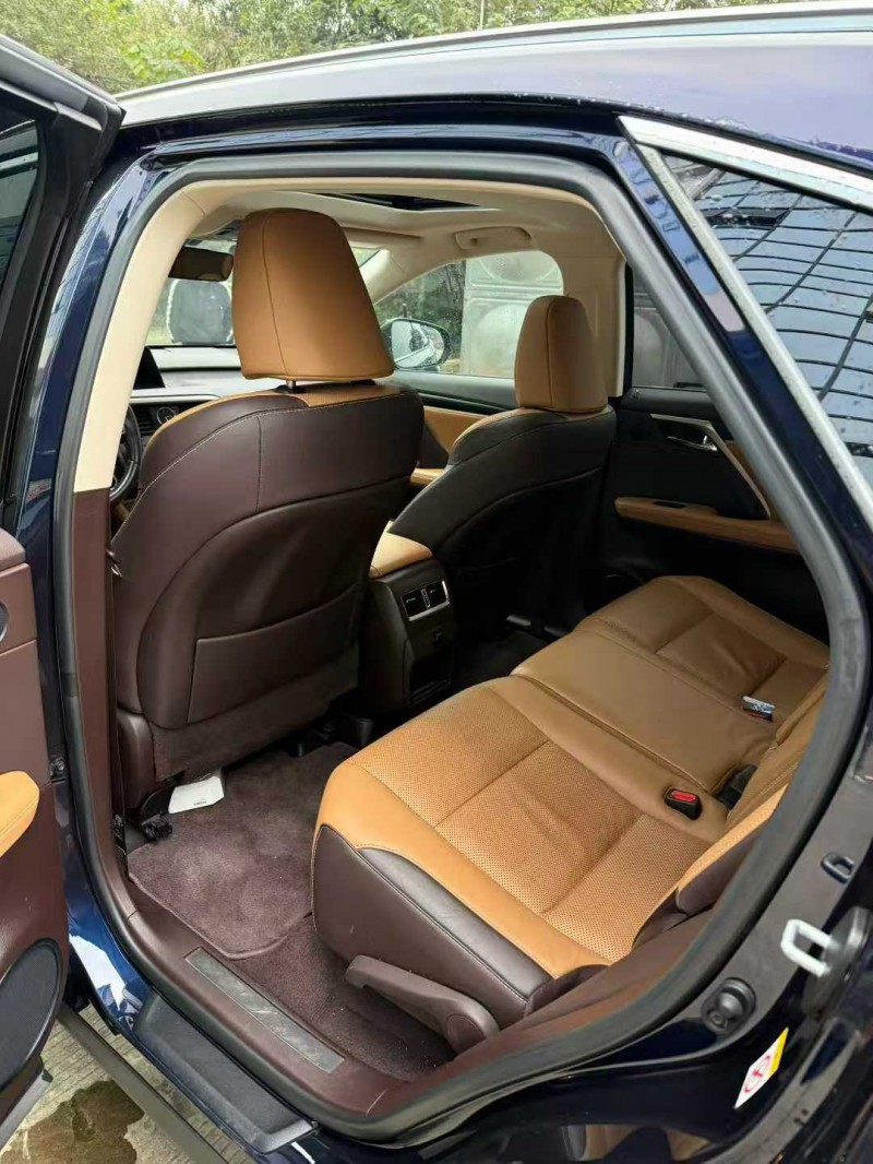 乐山18年雷克萨斯RX4