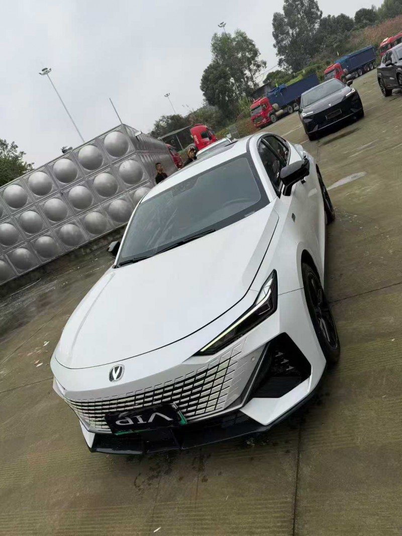 乐山23年长安汽车UNI2