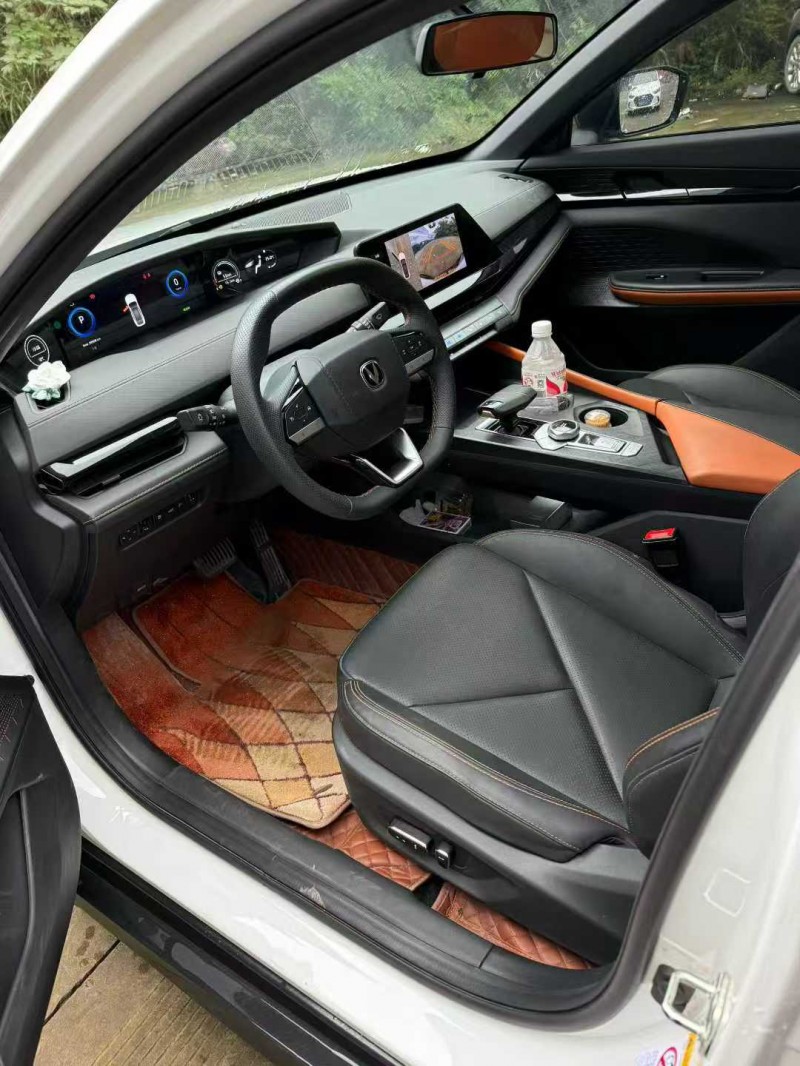 乐山23年长安汽车UNI3