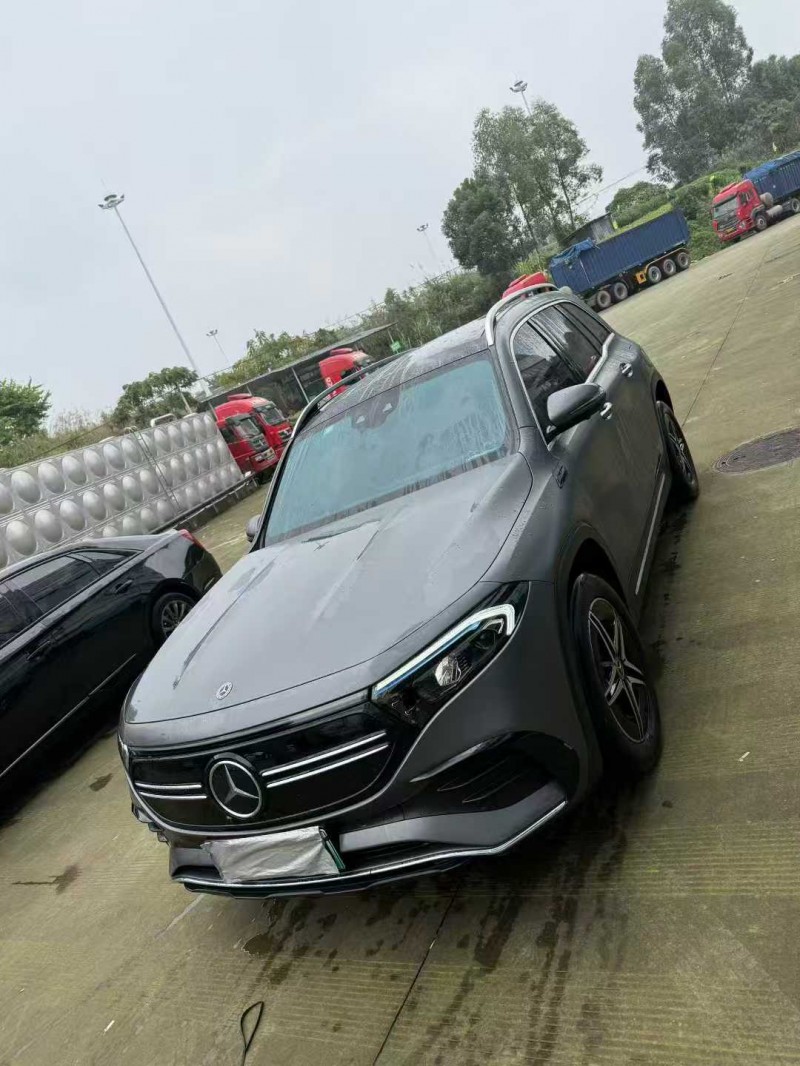 乐山22年奔驰EQB2