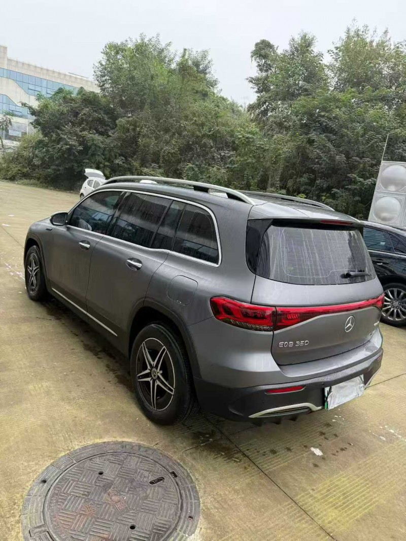 乐山22年奔驰EQB5
