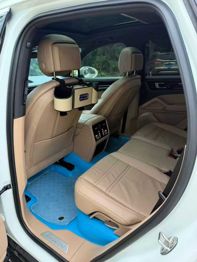 乐山19年保时捷卡宴4