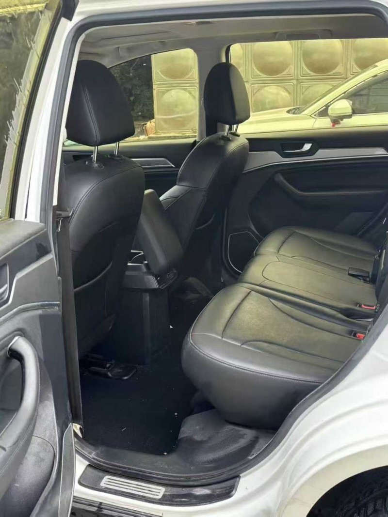 乐山18年哈弗H64