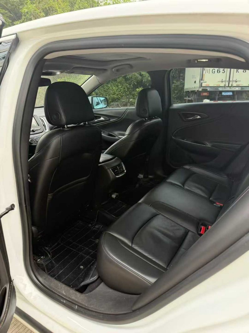 乐山17年雪佛兰迈锐宝4