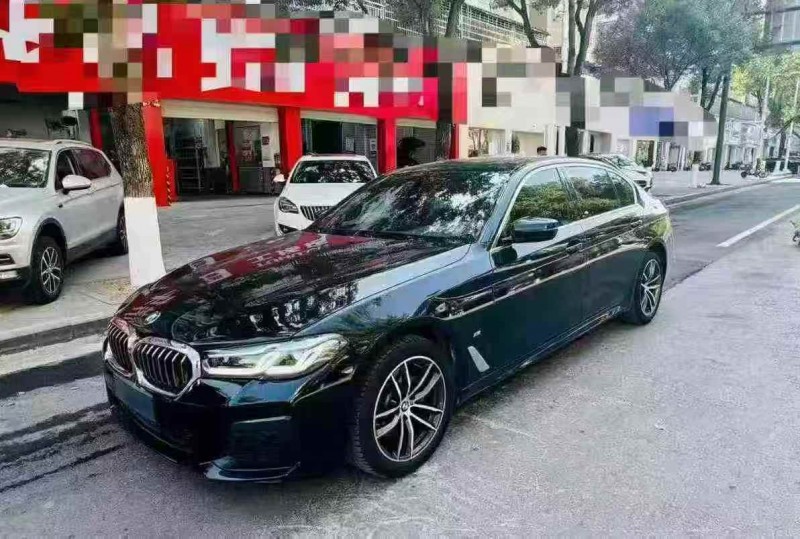 济宁22年宝马5系3