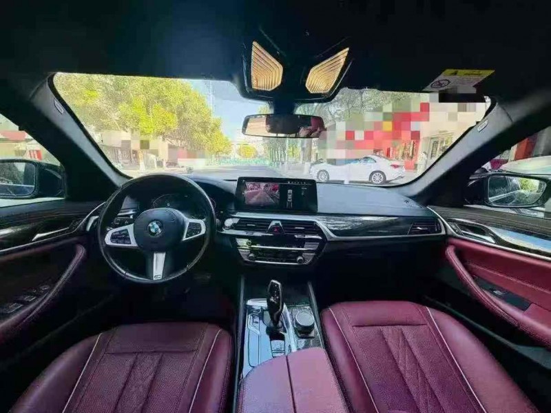 济宁22年宝马5系4